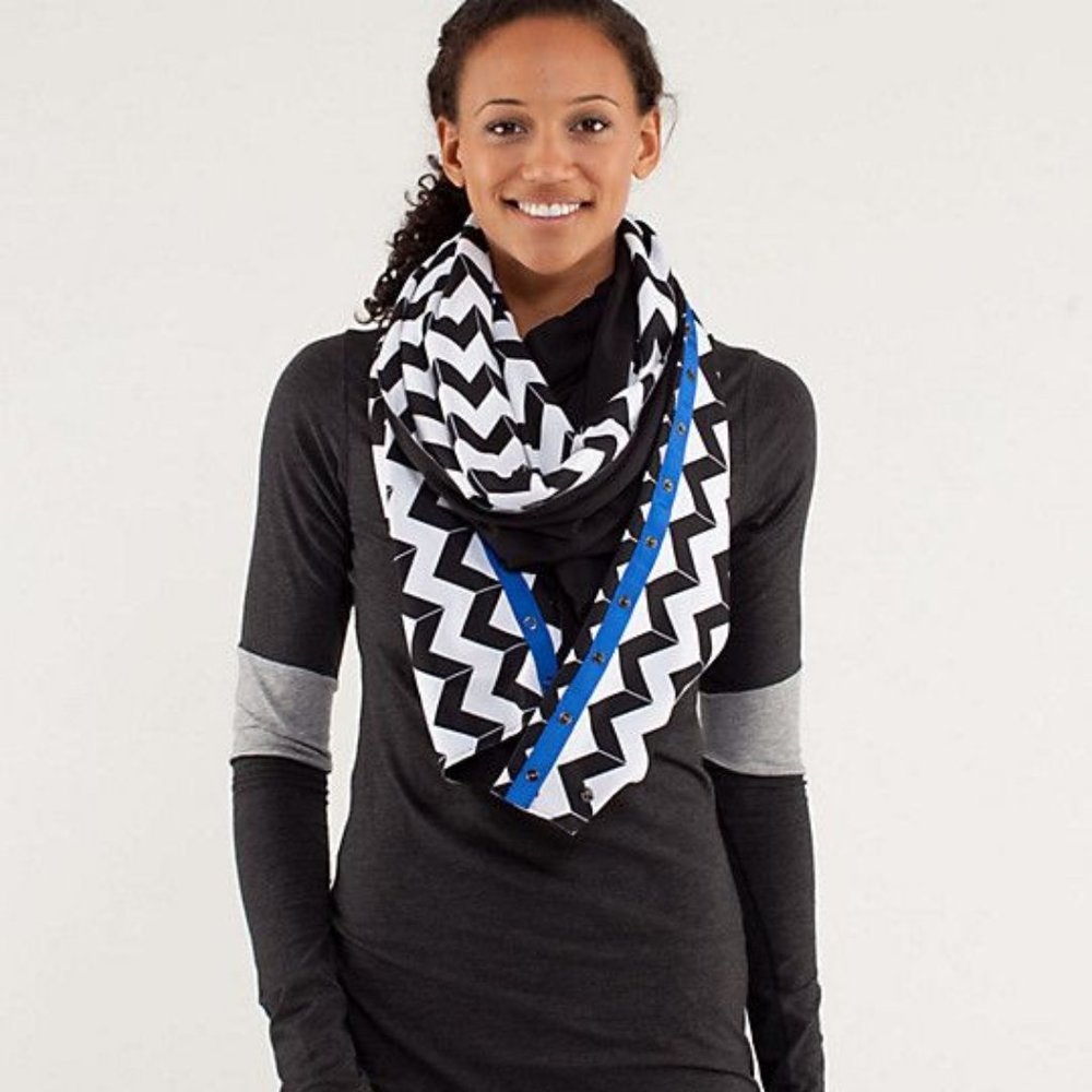 Lululemon Vinyasa Scarf Chevron with Blue Striping